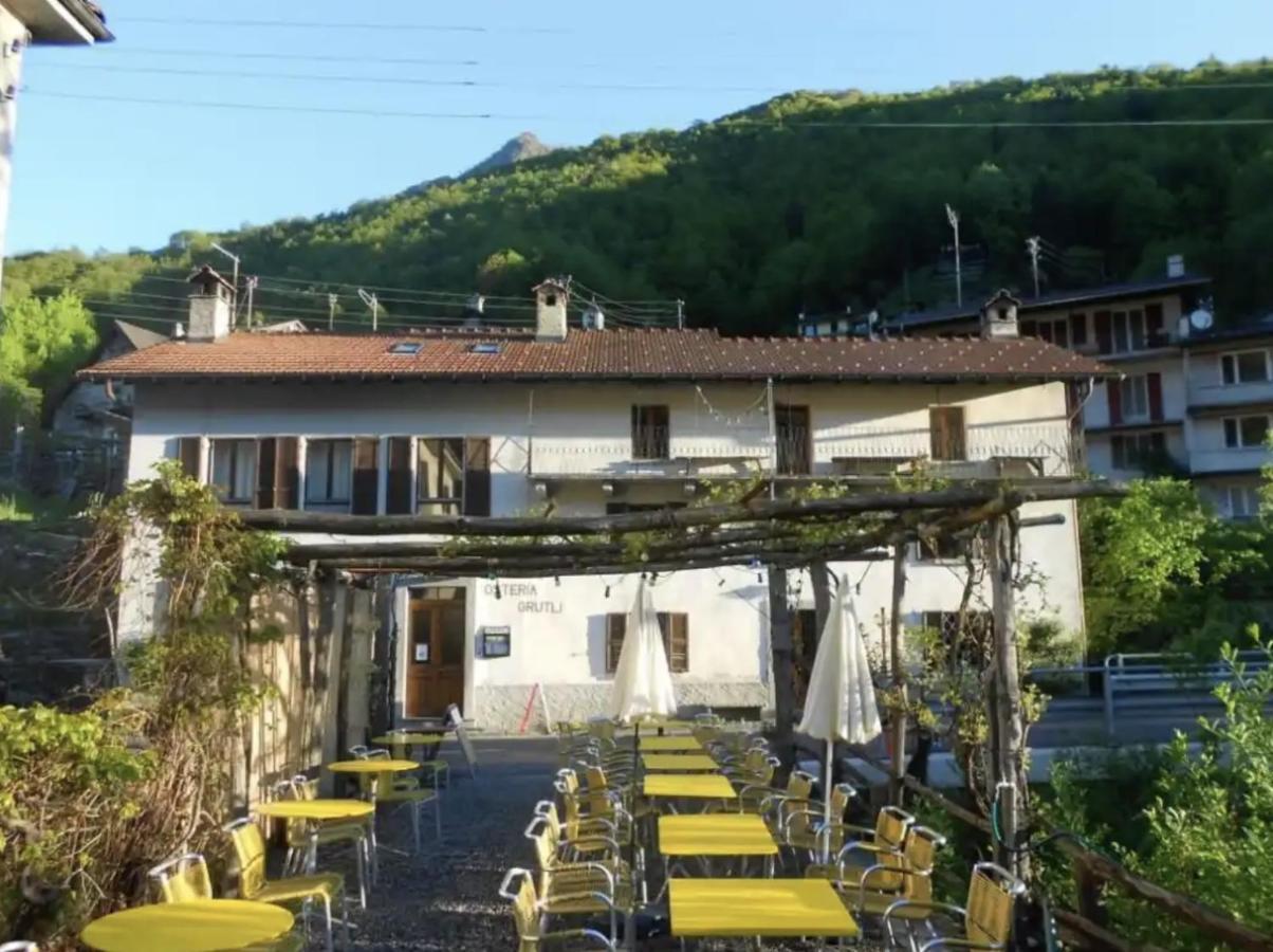 Osteria Gruetli Con Alloggio Borgnone Eksteriør bilde