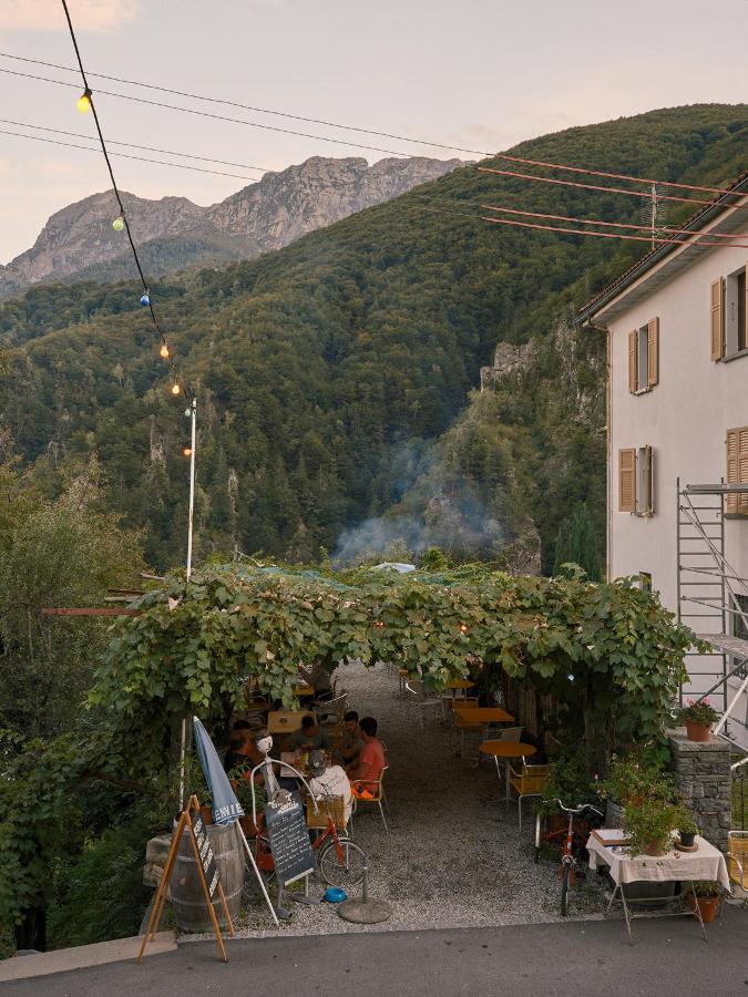 Osteria Gruetli Con Alloggio Borgnone Eksteriør bilde