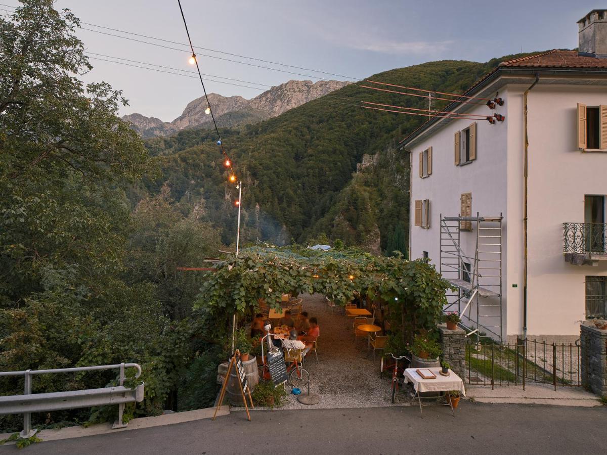 Osteria Gruetli Con Alloggio Borgnone Eksteriør bilde