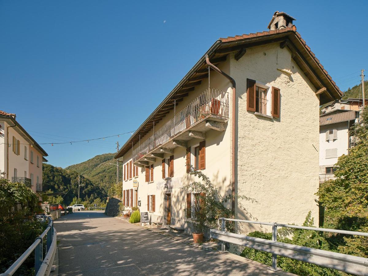 Osteria Gruetli Con Alloggio Borgnone Eksteriør bilde