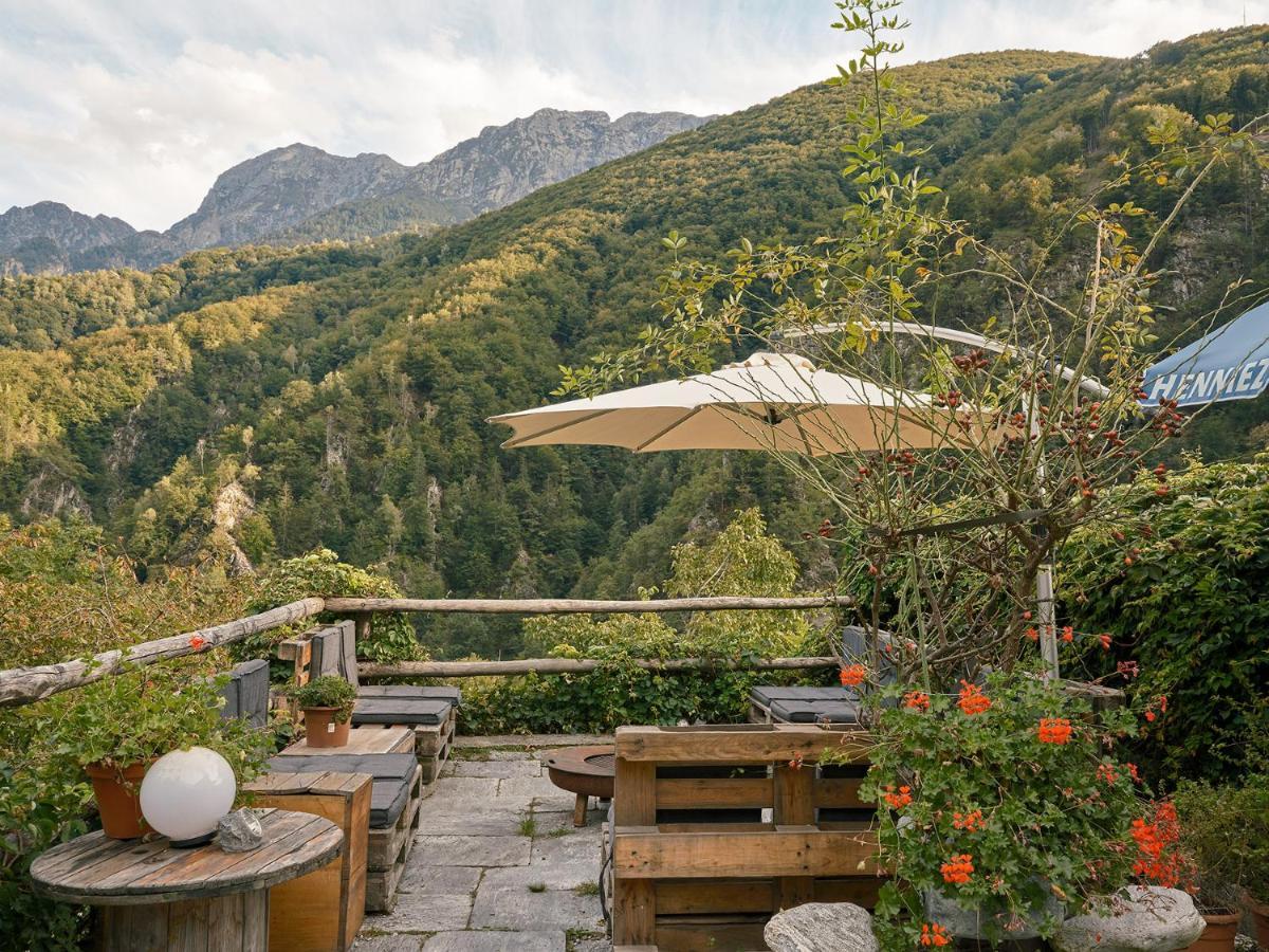 Osteria Gruetli Con Alloggio Borgnone Eksteriør bilde